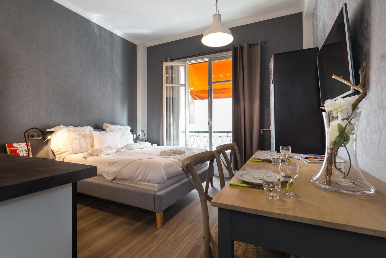 Azur City Hotel นีซ ภายนอก รูปภาพ